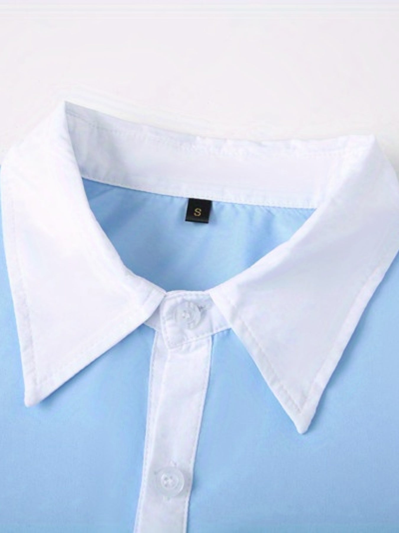 A Stylish Business Shirt For Teenagers And A Long-sleeved Shirt With Contrasting Colors